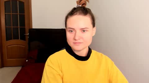 Polina online show from November 2025 10:43:02 AM