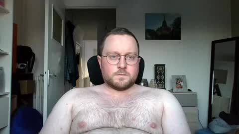 Snapshot of jeuneloup92 chatting on January 2025 04:26:01 PM jeuneloup92 online show from January 2025 04:26:01 PM