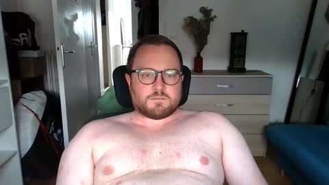 Snapshot of jeuneloup92 chatting on September 2025 03:36:01 PM jeuneloup92 online show from September 2025 03:36:01 PM