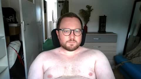 Snapshot of jeuneloup92 chatting on September 2025 07:31:01 AM jeuneloup92 online show from September 2025 07:31:01 AM