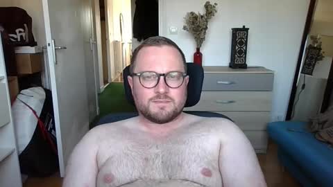 Snapshot of jeuneloup92 chatting on September 2025 04:34:01 PM jeuneloup92 online show from September 2025 04:34:01 PM