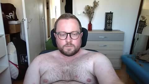 Snapshot of jeuneloup92 chatting on October 2025 03:14:01 PM jeuneloup92 online show from October 2025 03:14:01 PM