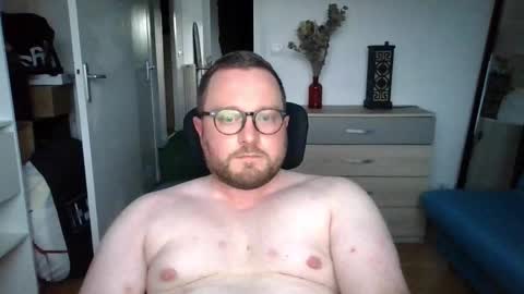 Snapshot of jeuneloup92 chatting on October 2025 04:55:01 PM jeuneloup92 online show from October 2025 04:55:01 PM