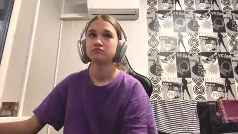 Snapshot of jewelldurham chatting on November 2025 01:13:01 PM Helgi online show from November 2025 01:13:01 PM