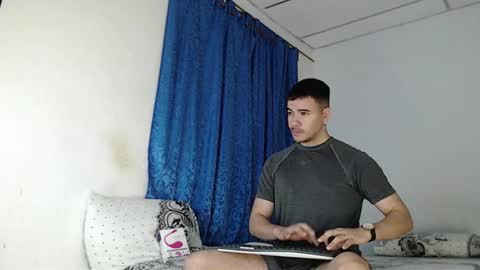 Snapshot of jeycob_happy97 chatting on January 2025 11:08:02 AM Juan David online show from January 2025 11:08:02 AM