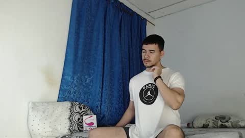 Snapshot of jeycob_happy97 chatting on January 2025 10:30:01 AM Juan David online show from January 2025 10:30:01 AM