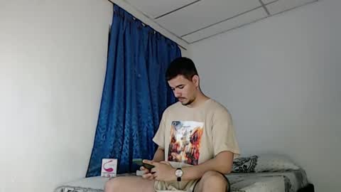 Snapshot of jeycob_happy97 chatting on February 2025 11:04:01 PM Juan David online show from February 2025 11:04:01 PM