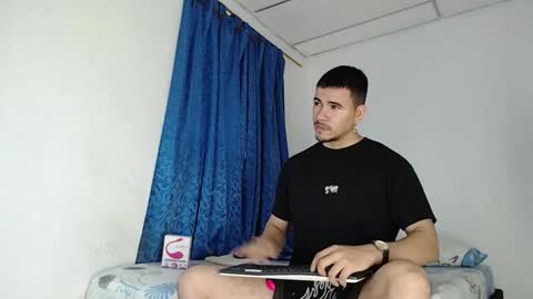 Snapshot of jeycob_happy97 chatting on September 2025 11:10:01 AM Juan David online show from September 2025 11:10:01 AM