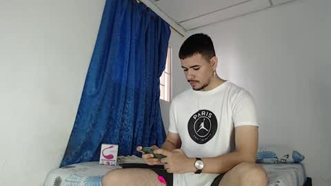 Snapshot of jeycob_happy97 chatting on October 2025 12:13:02 PM Juan David online show from October 2025 12:13:02 PM