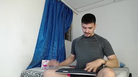 Snapshot of jeycob_happy97 chatting on October 2025 11:16:01 PM Juan David online show from October 2025 11:16:01 PM
