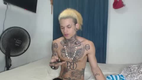 Snapshot of jeykob_23 chatting on December 2024 10:43:01 PM JEYKOB online show from December 2024 10:43:01 PM