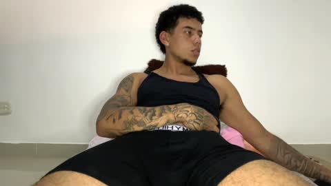 Snapshot of jeyzd25 chatting on January 2025 02:19:02 AM Onlyfans Twitter online show from January 2025 02:19:02 AM