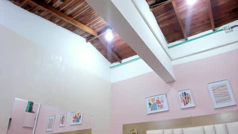 jhasly online show from October 2025 12:05:02 PM