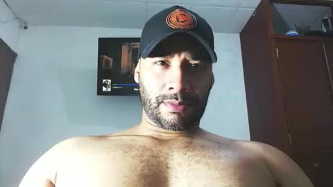 En moreno online show from December 2025 01:10:01 AM