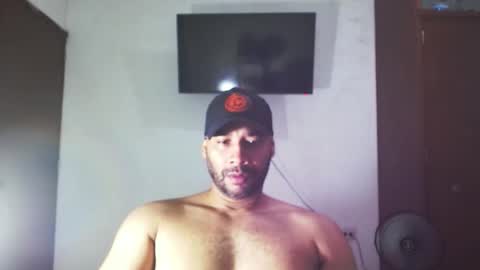 En moreno online show from December 2025 04:33:01 PM