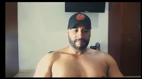 En moreno online show from December 2025 07:48:01 AM