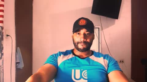 En moreno online show from December 2025 01:07:01 PM