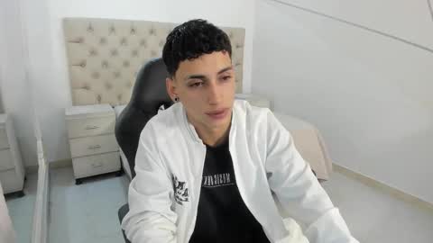 jhoanleandro online show from October 2025 05:08:02 AM