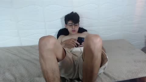 Snapshot of jhoellx chatting on January 2025 03:35:02 PM Jhoel online show from January 2025 03:35:02 PM