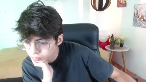 Snapshot of jhoellx chatting on March 2025 12:22:01 PM Jhoel online show from March 2025 12:22:01 PM