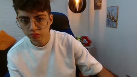 Snapshot of jhoellx chatting on September 2025 12:32:02 PM Jhoel online show from September 2025 12:32:02 PM