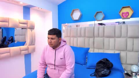 jhon_and_catalina online show from October 2025 12:26:01 PM