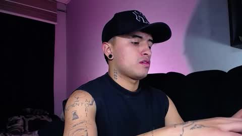jhon_mendoza_ online show from October 2025 04:10:02 AM