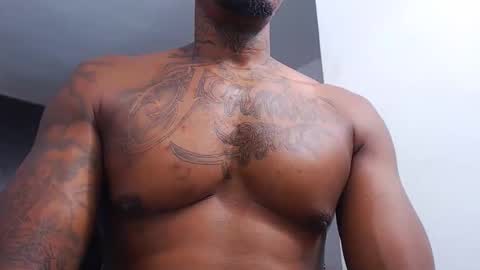 Jhon Tomson online show from November 2025 07:01:02 PM