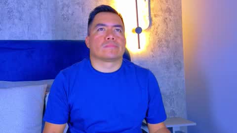 jhonatan_morales_s online show from December 2025 01:44:01 AM