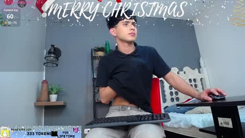 Snapshot of jhonny_blake_ chatting on December 2024 01:06:02 PM JHONNATHAN online show from December 2024 01:06:02 PM