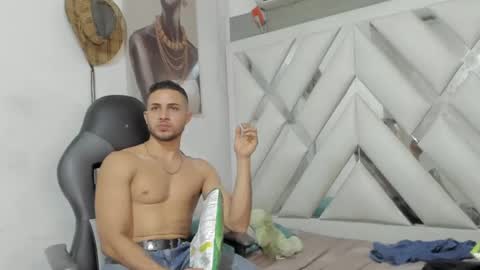 Snapshot of jhonny_flames7 chatting on December 2024 10:10:02 AM jhonny online show from December 2024 10:10:02 AM