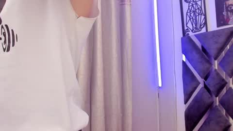 Snapshot of jhonny_flames7 chatting on March 2025 03:57:01 AM jhonny online show from March 2025 03:57:01 AM