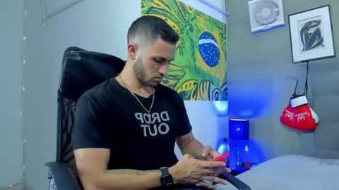 Snapshot of jhonny_flames7 chatting on September 2025 03:50:01 AM jhonny online show from September 2025 03:50:01 AM