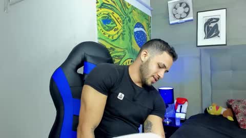 jhonny online show from November 2025 04:04:01 AM