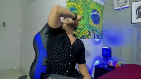 jhonny online show from December 2025 03:58:02 AM