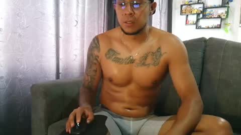 Snapshot of jhonylatin_ chatting on June 2026 02:52:02 PM Jhony online show from June 2026 02:52:02 PM