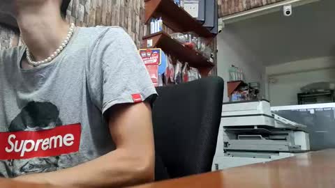 Jhosuamoore  online show from November 2025 12:16:01 PM