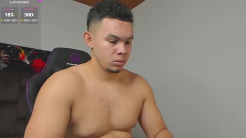 Snapshot of jhotta_foxx chatting on February 2025 12:05:02 PM Jhonatan80 online show from February 2025 12:05:02 PM