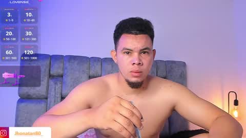 Snapshot of jhotta_foxx chatting on May 2026 10:10:01 AM Jhonatan80 online show from May 2026 10:10:01 AM