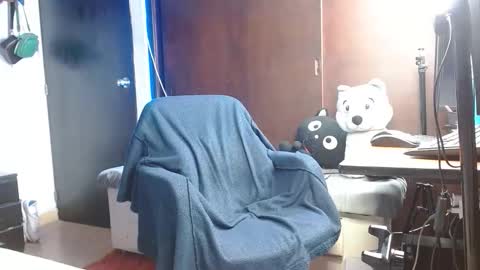 julian online show from November 2025 12:09:02 AM