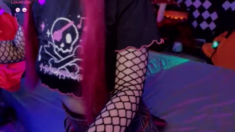 Snapshot of jiglipuf chatting on October 2025 01:02:02 AM online show from October 2025 01:02:02 AM