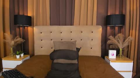 jilianward online show from November 2025 06:29:01 PM