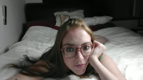Snapshot of jilliangiselle chatting on June 2026 04:43:02 AM jilliangiselle online show from June 2026 04:43:02 AM