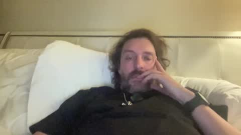 Snapshot of jimboo400 chatting on November 2025 05:52:02 AM jimboo400 online show from November 2025 05:52:02 AM