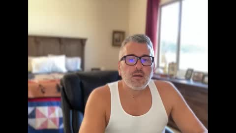 Snapshot of jimmyaaron chatting on December 2024 08:37:01 PM Dad of Three online show from December 2024 08:37:01 PM