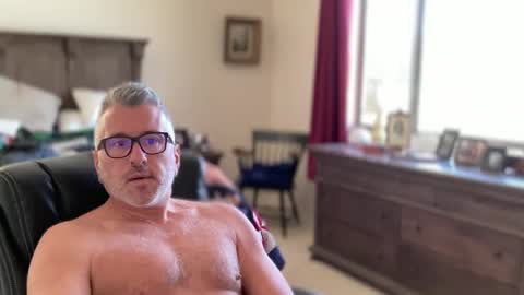 Snapshot of jimmyaaron chatting on February 2025 08:22:01 PM Dad of Three online show from February 2025 08:22:01 PM