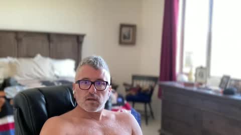 Snapshot of jimmyaaron chatting on February 2025 06:10:02 PM Dad of Three online show from February 2025 06:10:02 PM