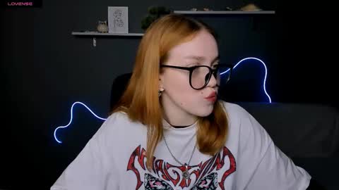 Snapshot of jina_toys chatting on September 2025 07:25:01 PM jina_toys online show from September 2025 07:25:01 PM