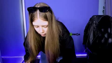 Snapshot of jina_toys chatting on September 2025 08:25:01 PM jina_toys online show from September 2025 08:25:01 PM