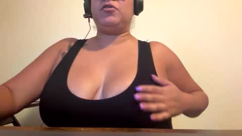 jiselledd online show from September 2025 05:16:01 PM